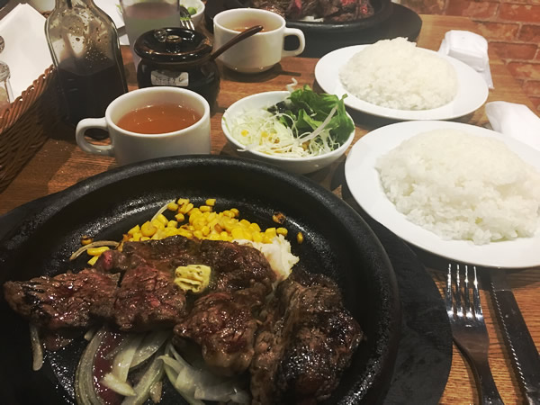 大阪天満_天神橋筋商店街3丁目のがっつりBEEF-KING OF STEAKの200gランチ